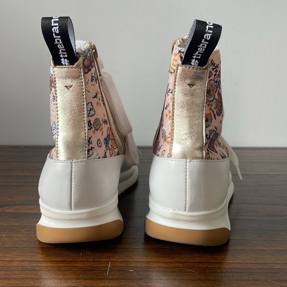 Vaddia #thebrandofthecat floral zip up lace up platform high top sneaker NWOT - Picture 4 of 8